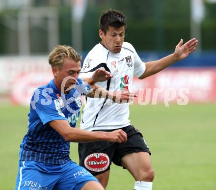 Fussball. Erste Liga. WAC/St. Andrae gegen SV Groedig. Markus Kreuz, (WAC), Lukas Schubert (Groedig). Wolfsberg, 15.7.2011. 
Foto: Kuess

---
pressefotos, pressefotografie, kuess, qs, qspictures, sport, bild, bilder, bilddatenbank