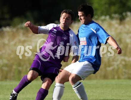 Fussball KFV Cup. ASKOE Koettmannsdorf gegen SK Austria Klagenfurt.  Guenther Hubmann (Koettmannsdorf), Christian Sablatnig (Austria). Koettmannsdorf, am 20.7.2011.
Foto: Kuess
---
pressefotos, pressefotografie, kuess, qs, qspictures, sport, bild, bilder, bilddatenbank