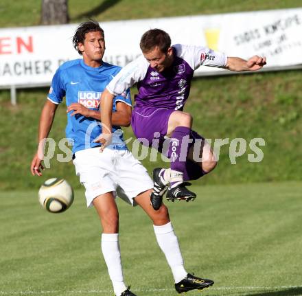 Fussball KFV Cup. ASKOE Koettmannsdorf gegen SK Austria Klagenfurt.  Christoph Pibal (Koettmannsdorf), Patrick Peter Radinger (Austria). Koettmannsdorf, am 20.7.2011.
Foto: Kuess
---
pressefotos, pressefotografie, kuess, qs, qspictures, sport, bild, bilder, bilddatenbank