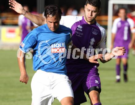 Fussball KFV Cup. ASKOE Koettmannsdorf gegen SK Austria Klagenfurt.  Florian Kogler (Koettmannsdorf), Stephan Buergler (Austria). Koettmannsdorf, am 20.7.2011.
Foto: Kuess
---
pressefotos, pressefotografie, kuess, qs, qspictures, sport, bild, bilder, bilddatenbank