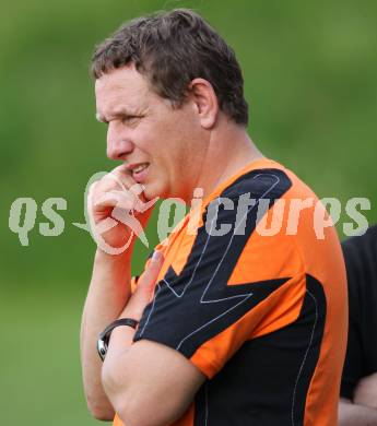 Fussball Unterliga Ost. Koettmannsdorf gegen Liebenfels. Trainer Mario Frank(Koettmannsdorf). Koettmannsdorf, am 22.5.2011.
---
pressefotos, pressefotografie, kuess, qs, qspictures, sport, bild, bilder, bilddatenbank