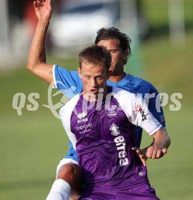 Fussball KFV Cup. ASKOE Koettmannsdorf gegen SK Austria Klagenfurt.  Christoph Pibal (Koettmannsdorf), Patrick Peter Radinger (Austria). Koettmannsdorf, am 20.7.2011.
Foto: Kuess
---
pressefotos, pressefotografie, kuess, qs, qspictures, sport, bild, bilder, bilddatenbank