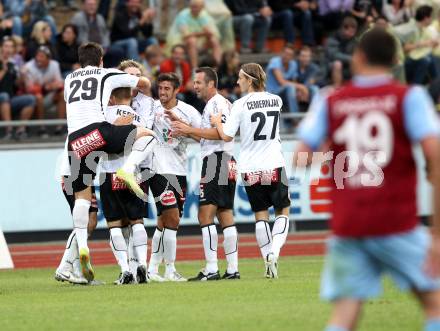 Fussball Bundesliga. Erste Liga. WAC/St. Andrae gegen BW Linz. Torjubel WAC. Wolfsberg, 22.7.2011
Foto: Kuess

---
pressefotos, pressefotografie, kuess, qs, qspictures, sport, bild, bilder, bilddatenbank