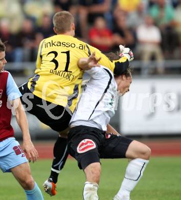 Fussball Bundesliga. Erste Liga. WAC/St. Andrae gegen BW Linz. Dario Baldauf, (WAC/St.Andrae), Daniel Bartosch (BW Linz). Wolfsberg, 22.7.2011
Foto: Kuess

---
pressefotos, pressefotografie, kuess, qs, qspictures, sport, bild, bilder, bilddatenbank