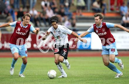 Fussball Bundesliga. Erste Liga. WAC/St. Andrae gegen BW Linz. Jacobo, WAC/St.Andrae), Thomas Hoeltschl, Torsten Knabel( (BW Linz). Wolfsberg, 22.7.2011
Foto: Kuess

---
pressefotos, pressefotografie, kuess, qs, qspictures, sport, bild, bilder, bilddatenbank