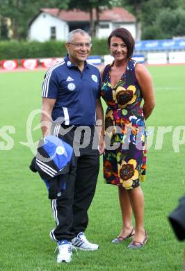 Fussball Testspiel. VSV gegen Vfl Wolfsburg.  Trainer Felix Magath, FIFA Schiedsrichterin Tanja Schett. Villach, 17.7.2011
Foto: Kuess

---
pressefotos, pressefotografie, kuess, qs, qspictures, sport, bild, bilder, bilddatenbank