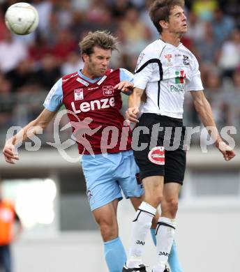 Fussball Bundesliga. Erste Liga. WAC/St. Andrae gegen BW Linz. Christian Falk, (WAC/St.Andrae), Torsten Knabel (BW Linz). Wolfsberg, 22.7.2011
Foto: Kuess

---
pressefotos, pressefotografie, kuess, qs, qspictures, sport, bild, bilder, bilddatenbank