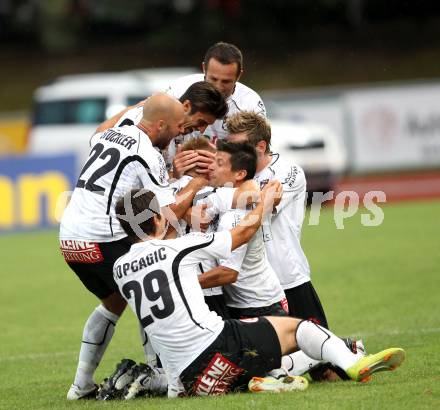 Fussball Bundesliga. Erste Liga. WAC/St. Andrae gegen BW Linz. Torjubel WAC. Wolfsberg, 22.7.2011
Foto: Kuess

---
pressefotos, pressefotografie, kuess, qs, qspictures, sport, bild, bilder, bilddatenbank