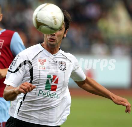 Fussball Bundesliga. Erste Liga. WAC/St. Andrae gegen BW Linz. Mihret Topcagic (WAC/St.Andrae). Wolfsberg, 22.7.2011
Foto: Kuess

---
pressefotos, pressefotografie, kuess, qs, qspictures, sport, bild, bilder, bilddatenbank