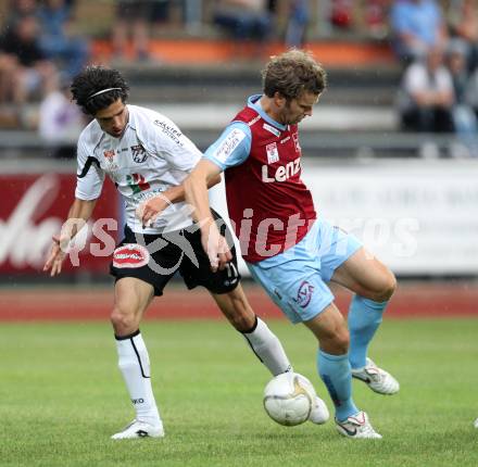 Fussball Bundesliga. Erste Liga. WAC/St. Andrae gegen BW Linz. Jacobo,  (WAC/St.Andrae), Torsten Knabel (BW Linz). Wolfsberg, 22.7.2011
Foto: Kuess

---
pressefotos, pressefotografie, kuess, qs, qspictures, sport, bild, bilder, bilddatenbank