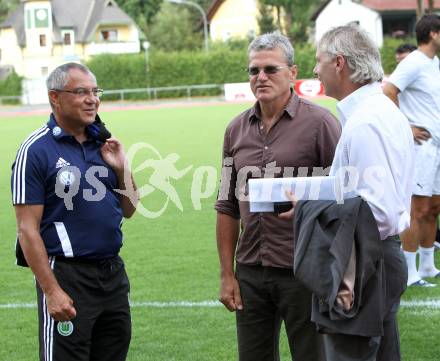 Fussball Testspiel. VSV gegen Vfl Wolfsburg.   Guenther Kronsteiner, Peter Hrstic (VSV), Trainer Felix Magath, (Wolfsburg). Villach, 17.7.2011
Foto: Kuess

---
pressefotos, pressefotografie, kuess, qs, qspictures, sport, bild, bilder, bilddatenbank