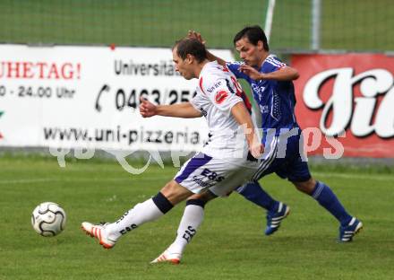 Fussball OEFB Cup. SAK gegen Treibach. Christian Dlopst (SAK), Mario Mattersdorfer (Treibach), Annabichl, am 23.7.2011.
Foto: Kuess
---
pressefotos, pressefotografie, kuess, qs, qspictures, sport, bild, bilder, bilddatenbank