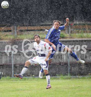 Fussball OEFB Cup. SAK gegen Treibach. Helmut Koenig (SAK), Gunther Jochen Stoxreiter (Treibach), Annabichl, am 23.7.2011.
Foto: Kuess
---
pressefotos, pressefotografie, kuess, qs, qspictures, sport, bild, bilder, bilddatenbank