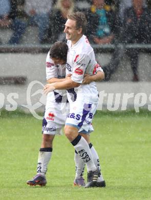 Fussball OEFB Cup. SAK gegen Treibach. Torjubel Darijo Biscan, Helmut Koenig (SAK), am 23.7.2011.
Foto: Kuess
---
pressefotos, pressefotografie, kuess, qs, qspictures, sport, bild, bilder, bilddatenbank