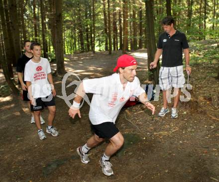 Eishockey. KAC. Sommertraining. Training. Bernhard Sussitz, Dieter Kalt, Lukas Kalt. Klagenfurt, 8.7.2011.
Foto: Kuess
---
pressefotos, pressefotografie, kuess, qs, qspictures, sport, bild, bilder, bilddatenbank