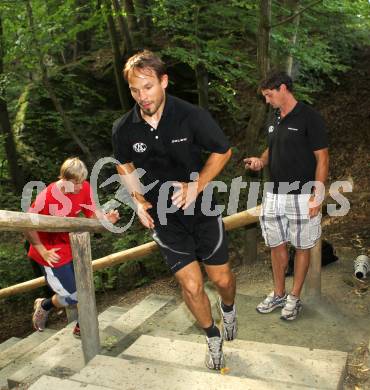 Eishockey. KAC. Sommertraining. Training. Bernhard Sussitz, Thomas Koch. Klagenfurt, 8.7.2011.
Foto: Kuess
---
pressefotos, pressefotografie, kuess, qs, qspictures, sport, bild, bilder, bilddatenbank