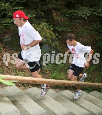 Eishockey. KAC. Sommertraining. Training. Dieter Kalt, Lukas Kalt. Klagenfurt, 8.7.2011.
Foto: Kuess
---
pressefotos, pressefotografie, kuess, qs, qspictures, sport, bild, bilder, bilddatenbank