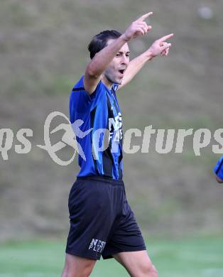 Fussball Kaerntner Liga. Maria Saal gegen Drautal. Torjubel Daniel Trupp (Drautal). Maria Saal, am 29.7.2011.
Foto: Kuess
---
pressefotos, pressefotografie, kuess, qs, qspictures, sport, bild, bilder, bilddatenbank