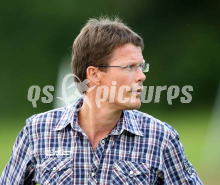 Fussball Kaerntner Liga. Maria Saal gegen Drautal. Trainer Gerhard Seidler  (Maria Saal). Maria Saal, am 29.7.2011.
Foto: Kuess
---
pressefotos, pressefotografie, kuess, qs, qspictures, sport, bild, bilder, bilddatenbank