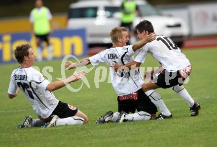 Fussball Bundesliga. Erste Liga. WAC/St. Andrae gegen BW Linz. Jubel Michael Sollbauer, Manuel Kerhe, Markus Kreuz (WAC/St.Andrae). Wolfsberg, 22.7.2011
Foto: Kuess

---
pressefotos, pressefotografie, kuess, qs, qspictures, sport, bild, bilder, bilddatenbank