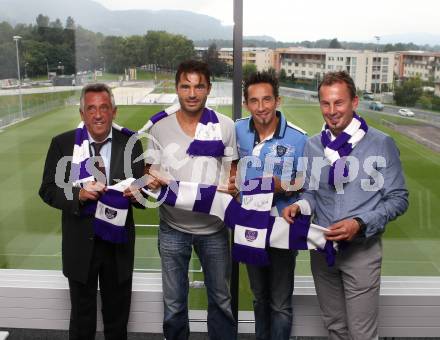 Fussball. SK Austria Klagenfurt. Matthias Dollinger sen., Dietmar Thuller, Heimo Vorderegger, Matthias Dollinger jun.. Klagenfurt, 8.8.2011.
Foto: Kuess
---
pressefotos, pressefotografie, kuess, qs, qspictures, sport, bild, bilder, bilddatenbank