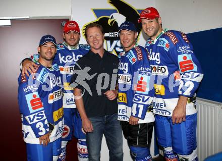 EBEL. Eishockey Bundesliga. Training VSV. Pierre Luc Sleigher, Kyle Wanvig, Trainer Mike Stewart, Lynn Loyns, Craig Weller. Villach, am 8.8.2011.
Foto: Kuess
---
pressefotos, pressefotografie, kuess, qs, qspictures, sport, bild, bilder, bilddatenbank