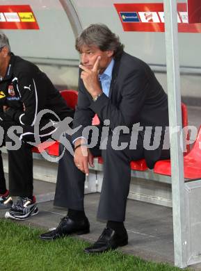 Fussball Laenderspiel Oesterreich gegen Slowakei. Trainer Didi Constantini.. Klagenfurt, 10.8.2011.
Foto: Kuess

---
pressefotos, pressefotografie, kuess, qs, qspictures, sport, bild, bilder, bilddatenbank