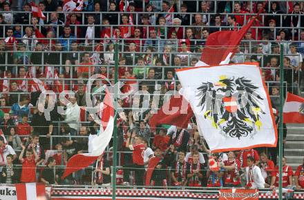 Fussball Laenderspiel Oesterreich gegen Slowakei. Fans. Klagenfurt, 10.8.2011.
Foto: Kuess

---
pressefotos, pressefotografie, kuess, qs, qspictures, sport, bild, bilder, bilddatenbank