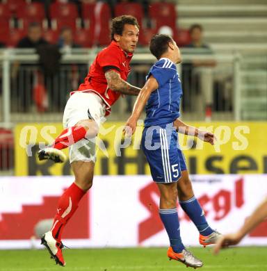 Fussball Laenderspiel Oesterreich gegen Slowakei. Emanuel Pogatetz,  (Oesterreich), Marek Cech (Slowakei). Klagenfurt, 10.8.2011.
Foto: Kuess

---
pressefotos, pressefotografie, kuess, qs, qspictures, sport, bild, bilder, bilddatenbank