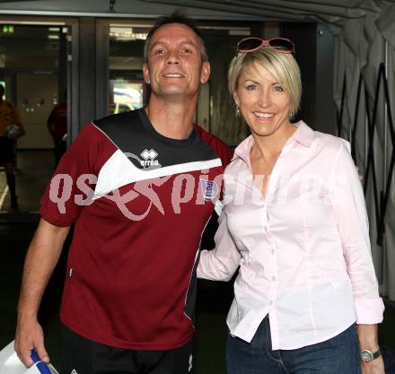 Fussball Regionalliga. SK Austria Klagenfurt gegen Vorwaerts Steyr. Wolfgang Thun-Hohenstein, Heather Mills. Klagenfurt, am 12.8.2011.
Foto: Kuess
---
pressefotos, pressefotografie, kuess, qs, qspictures, sport, bild, bilder, bilddatenbank