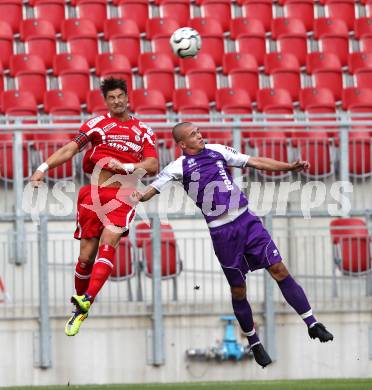 Fussball Regionalliga. SK Austria Klagenfurt gegen Vorwaerts Steyr. Stefan Korepp (Klagenfurt), Michael Mehlem (Steyr). Klagenfurt, am 12.8.2011.
Foto: Kuess
---
pressefotos, pressefotografie, kuess, qs, qspictures, sport, bild, bilder, bilddatenbank