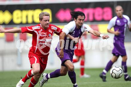 Fussball Regionalliga. SK Austria Klagenfurt gegen Vorwaerts Steyr. Almedin Hota (Klagenfurt), Harald Ruckendorfer (Steyr). Klagenfurt, am 12.8.2011.
Foto: Kuess
---
pressefotos, pressefotografie, kuess, qs, qspictures, sport, bild, bilder, bilddatenbank