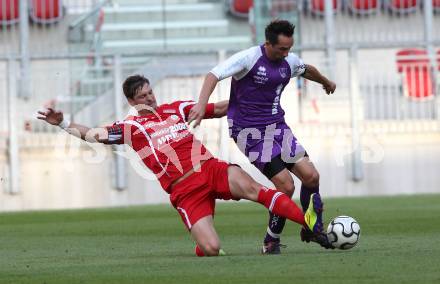 Fussball Regionalliga. SK Austria Klagenfurt gegen Vorwaerts Steyr. Matthias Dollinger (Klagenfurt), Michael Mehlem (Steyr). Klagenfurt, am 12.8.2011.
Foto: Kuess
---
pressefotos, pressefotografie, kuess, qs, qspictures, sport, bild, bilder, bilddatenbank