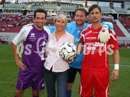 Fussball Regionalliga. SK Austria Klagenfurt gegen Vorwaerts Steyr. Matthias Dollinger, Heather Mills, Alexander Schenk (Klagenfurt), Michael Mehlem (Steyr). Klagenfurt, am 12.8.2011.
Foto: Kuess
---
pressefotos, pressefotografie, kuess, qs, qspictures, sport, bild, bilder, bilddatenbank