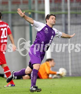 Fussball Regionalliga. SK Austria Klagenfurt gegen Vorwaerts Steyr. Torjubel Christian Sablatnig (Klagenfurt). Klagenfurt, am 12.8.2011.
Foto: Kuess
---
pressefotos, pressefotografie, kuess, qs, qspictures, sport, bild, bilder, bilddatenbank