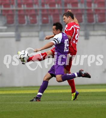 Fussball Regionalliga. SK Austria Klagenfurt gegen Vorwaerts Steyr. Matthias Dollinger (Klagenfurt), Michael Mehlem (Steyr). Klagenfurt, am 12.8.2011.
Foto: Kuess
---
pressefotos, pressefotografie, kuess, qs, qspictures, sport, bild, bilder, bilddatenbank