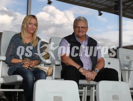 Fussball Regionalliga. SK Austria Klagenfurt gegen Vorwaerts Steyr. VIP. Klagenfurt, am 12.8.2011.
Foto: Kuess
---
pressefotos, pressefotografie, kuess, qs, qspictures, sport, bild, bilder, bilddatenbank