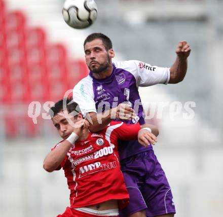 Fussball Regionalliga. SK Austria Klagenfurt gegen Vorwaerts Steyr. Oliver Pusztai (Klagenfurt), Daniel Lindorfer (Steyr). Klagenfurt, am 12.8.2011.
Foto: Kuess
---
pressefotos, pressefotografie, kuess, qs, qspictures, sport, bild, bilder, bilddatenbank