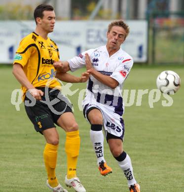 Fussball Regionalliga. SAK gegen Allerheiligen. Triplat Grega (SAK), Stornig Patrick (Allerheiligen). Klagenfurt, 13.8.2011.
Foto: Kuess
---
pressefotos, pressefotografie, kuess, qs, qspictures, sport, bild, bilder, bilddatenbank