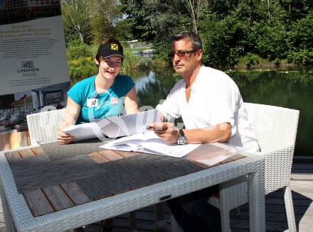 Schi Alpin. Sommergespraech mit Kathrin Zettel. Kathrin Zettel, Valentin Hobel. Klagenfurt, am 3.8.2011.
Foto: Kuess
---
pressefotos, pressefotografie, kuess, qs, qspictures, sport, bild, bilder, bilddatenbank