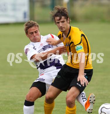 Fussball Regionalliga. SAK gegen Allerheiligen. Triplat Grega (SAK), Six Martin (Allerheiligen). Klagenfurt, 13.8.2011.
Foto: Kuess
---
pressefotos, pressefotografie, kuess, qs, qspictures, sport, bild, bilder, bilddatenbank