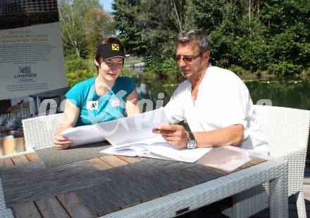 Schi Alpin. Sommergespraech mit Kathrin Zettel. Kathrin Zettel, Valentin Hobel. Klagenfurt, am 3.8.2011.
Foto: Kuess
---
pressefotos, pressefotografie, kuess, qs, qspictures, sport, bild, bilder, bilddatenbank