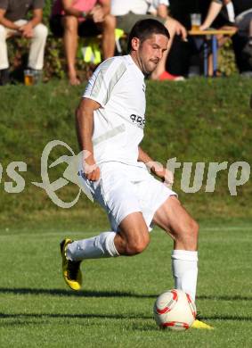 Fussball Kaerntner Liga. ATUS Ferlach gegen Voelkermarkt. Blaz Puc (Ferlach). Ferlach, am 14.8.2011.
Foto: Kuess
---
pressefotos, pressefotografie, kuess, qs, qspictures, sport, bild, bilder, bilddatenbank
