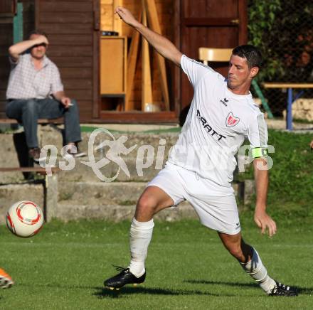Fussball Kaerntner Liga. ATUS Ferlach gegen Voelkermarkt. Mario Verdel(Ferlach). Ferlach, am 14.8.2011.
Foto: Kuess
---
pressefotos, pressefotografie, kuess, qs, qspictures, sport, bild, bilder, bilddatenbank