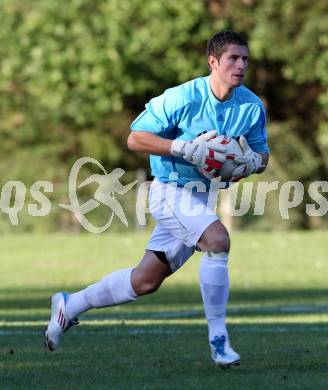 Fussball Kaerntner Liga. ATUS Ferlach gegen Voelkermarkt. David Tobias Krewalder (Ferlach). Ferlach, am 14.8.2011.
Foto: Kuess
---
pressefotos, pressefotografie, kuess, qs, qspictures, sport, bild, bilder, bilddatenbank