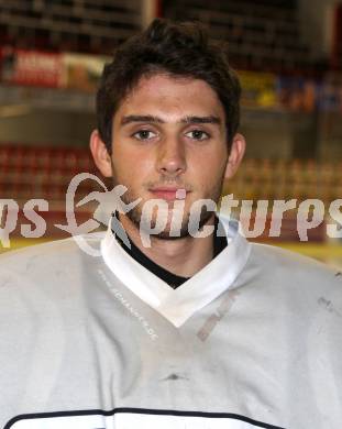 Eishockey. KAC. Portraitfoto. Mannschaftsfoto. Wolf IMRICH. Klagenfurt, 17.8.2011.
Foto: Kuess
---
pressefotos, pressefotografie, kuess, qs, qspictures, sport, bild, bilder, bilddatenbank