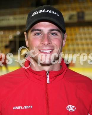 Eishockey. KAC. Portraitfoto. Mannschaftsfoto.  Pierre Beaulieu. Klagenfurt, 17.8.2011.
Foto: Kuess
---
pressefotos, pressefotografie, kuess, qs, qspictures, sport, bild, bilder, bilddatenbank