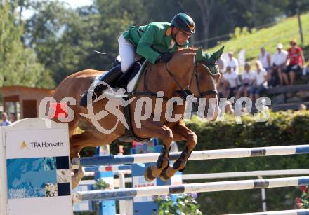 Reiten. Kaerntner Landesmeisterschaften. Dieter Koefler auf Golden Gun. Reifnitz, am 14.8.2011.
Foto: Kuess
---
pressefotos, pressefotografie, kuess, qs, qspictures, sport, bild, bilder, bilddatenbank