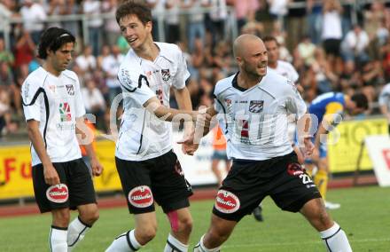 Fussball Bundesliga. Erste Liga. WAC/St. Andrae gegen Vienna. Torjubel Christian Falk, Stephan Stueckler (WAC/St.Andrae). Wolfsberg, 19.8.2011
Foto: Kuess

---
pressefotos, pressefotografie, kuess, qs, qspictures, sport, bild, bilder, bilddatenbank