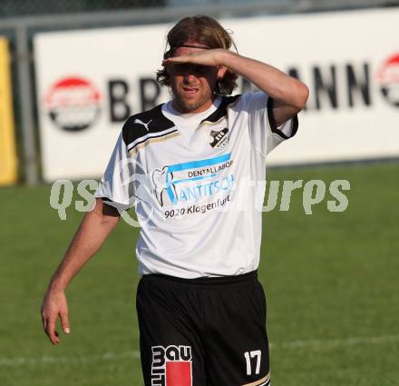 Fussball Kaerntner Liga. Bleiburg gegen Maria Saal. Thomas Hoeller (Bleiburg). Bleiburg, 20.8.2011.
Foto: Kuess
---
pressefotos, pressefotografie, kuess, qs, qspictures, sport, bild, bilder, bilddatenbank